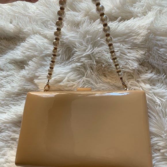 Pearl Handle Handbag - Picture 2 of 7